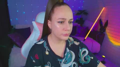 Snapshot of pepper_cat chatting on November 5, 2025, 2:33 am Dia online show from November 5, 2025, 2:33 am