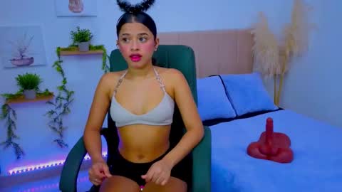 Snapshot of pequitasmedusa9 chatting on October 17, 2025, 6:32 pm pequitasmedusa9 online show from October 17, 2025, 6:32 pm