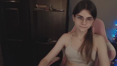 Snapshot of peralez_f chatting on January 24, 2025, 5:31 am Farida online show from January 24, 2025, 5:31 am