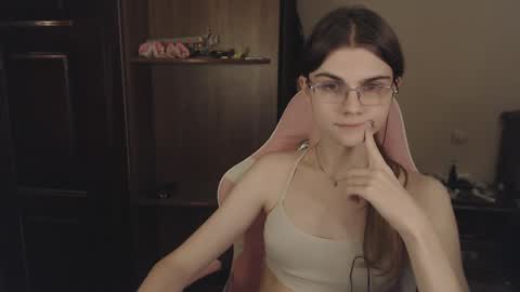 Snapshot of peralez_f chatting on February 11, 2025, 1:52 am Farida online show from February 11, 2025, 1:52 am