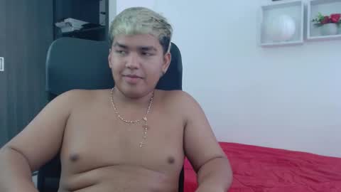 percibal_junior1 online show from January 22, 2025, 4:55 pm