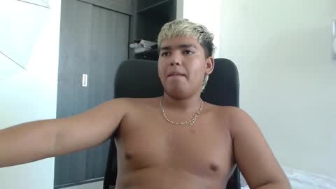 percibal_junior1 online show from January 23, 2025, 4:04 pm