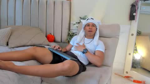 Snapshot of percy_god chatting on October 22, 2025, 7:13 pm percy_god online show from October 22, 2025, 7:13 pm