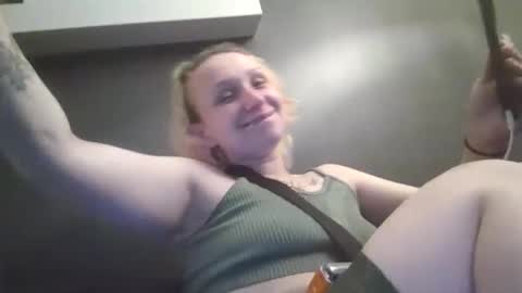 perfectly222peachy online show from April 4, 2026, 10:02 am