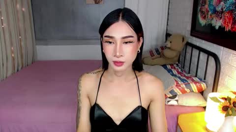 Chloe online show from December 15, 2025, 1:10 am