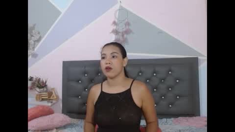 perfesone_xxx online show from February 7, 2025, 8:10 pm