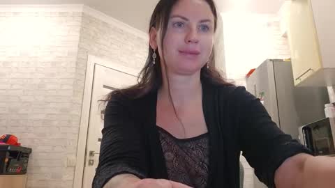 Snapshot of performance_studio chatting on March 17, 2026, 10:24 pm performance_studio online show from March 17, 2026, 10:24 pm