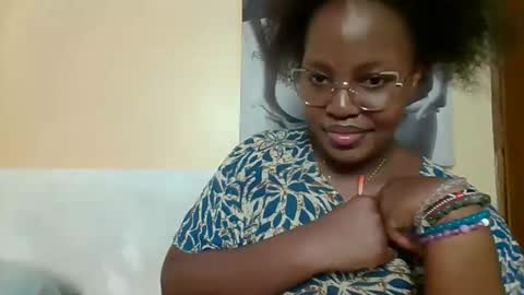 Snapshot of periwinkle20 chatting on November 26, 2025, 5:58 pm Taurus online show from November 26, 2025, 5:58 pm