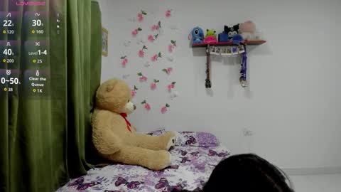 Snapshot of perla_brunette1 chatting on November 26, 2025, 10:00 pm perla online show from November 26, 2025, 10:00 pm