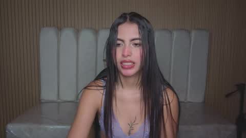 perla_lovely online show from February 12, 2026, 12:44 pm