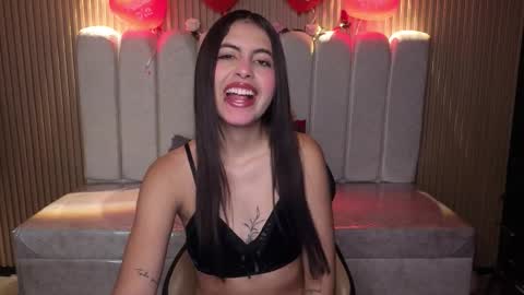 perla_lovely online show from February 16, 2026, 1:18 pm