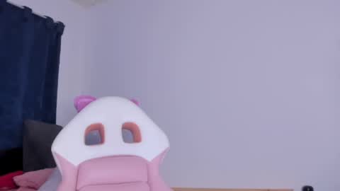 Snapshot of perlaa7 chatting on December 27, 2024, 2:25 am Perla online show from December 27, 2024, 2:25 am