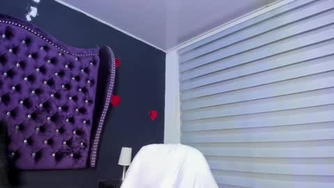 Snapshot of perlaa7 chatting on March 2, 2025, 3:24 am Perla online show from March 2, 2025, 3:24 am