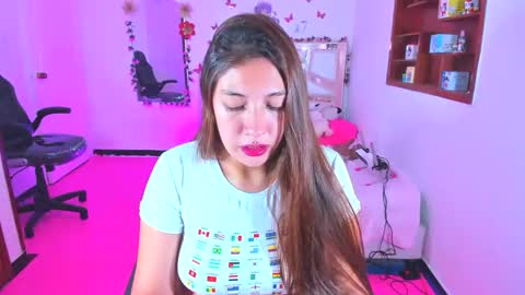PERLA online show from June 3, 2026, 10:37 pm