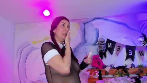 Perla Franco online show from October 10, 2025, 5:28 am