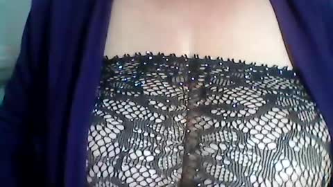 perlita070822 online show from August 5, 2026, 3:42 am