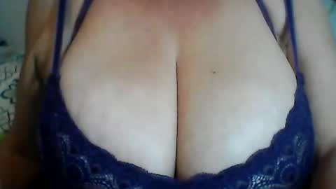 perlita070822 online show from August 6, 2026, 4:14 am