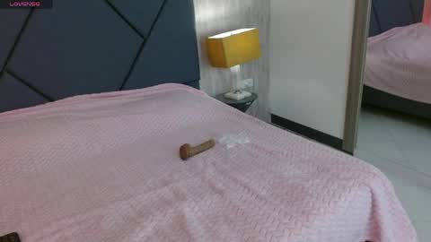 Persefone  online show from April 13, 2026, 3:34 am