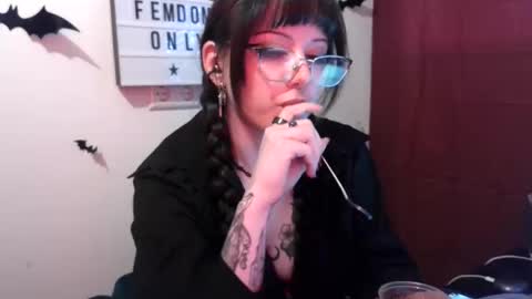 Persephone online show from April 8, 2026, 12:05 pm