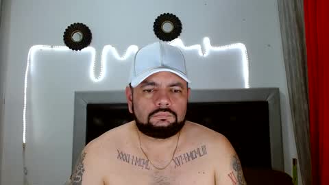 Snapshot of perverseveteranmanxxx chatting on September 23, 2025, 2:25 am Carlos online show from September 23, 2025, 2:25 am