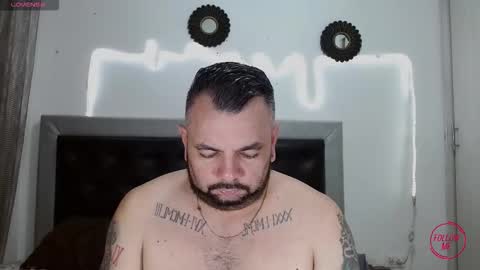 Snapshot of perverseveteranmanxxx chatting on October 25, 2025, 5:37 am Carlos online show from October 25, 2025, 5:37 am