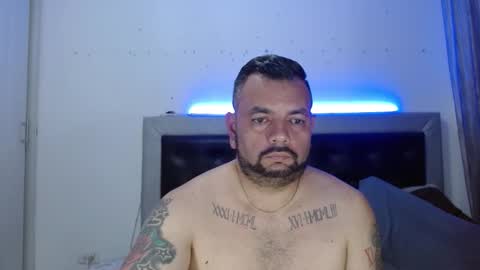 Snapshot of perverseveteranmanxxx chatting on March 1, 2026, 1:51 am Carlos online show from March 1, 2026, 1:51 am