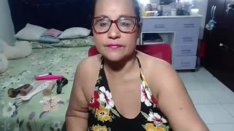 Snapshot of pervert_mommy_x chatting on March 12, 2026, 10:43 am SAMY online show from March 12, 2026, 10:43 am