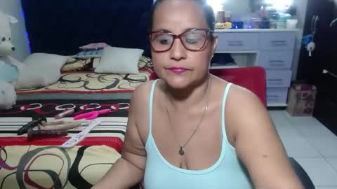 Snapshot of pervert_mommy_x chatting on April 1, 2026, 11:11 am SAMY online show from April 1, 2026, 11:11 am