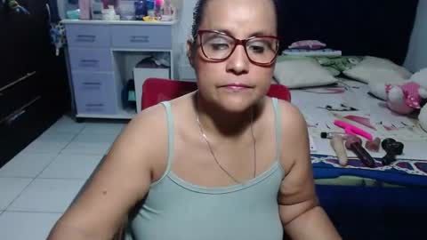 Snapshot of pervert_mommy_x chatting on June 23, 2026, 9:51 am SAMY online show from June 23, 2026, 9:51 am