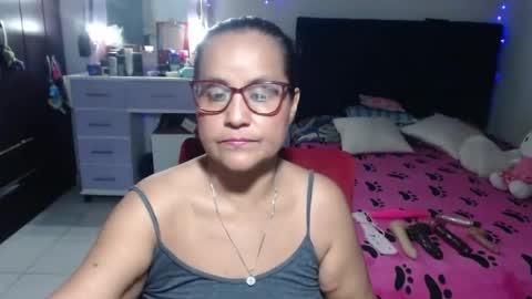 Snapshot of pervert_mommy_x chatting on July 16, 2026, 9:48 am SAMY online show from July 16, 2026, 9:48 am