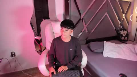 Snapshot of peter_chase chatting on September 20, 2025, 6:31 pm Peter online show from September 20, 2025, 6:31 pm