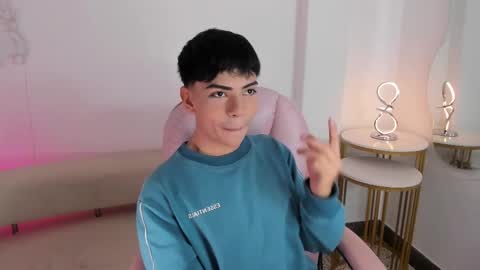 Snapshot of peter_chase chatting on September 29, 2025, 6:02 pm Peter online show from September 29, 2025, 6:02 pm