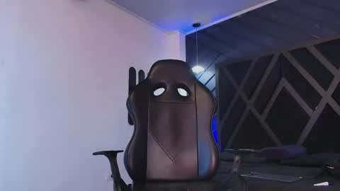 PETES EVANS new account online show from April 10, 2026, 11:20 pm