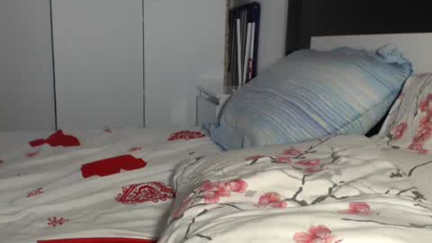 Snapshot of petite_danielle chatting on June 28, 2026, 1:06 pm petite_danielle online show from June 28, 2026, 1:06 pm
