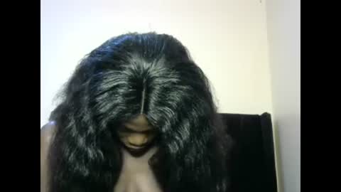 petite_lavi2 online show from February 17, 2025, 9:08 pm