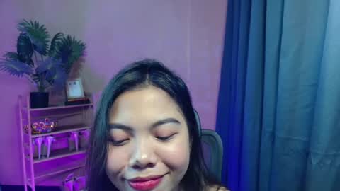 Snapshot of petite_novy chatting on March 8, 2025, 8:33 am Novy online show from March 8, 2025, 8:33 am