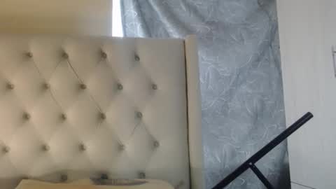 Snapshot of petiteblackjuicy chatting on June 2, 2026, 5:53 am Amara online show from June 2, 2026, 5:53 am