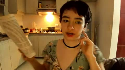 Lunna online show from June 11, 2026, 2:53 am