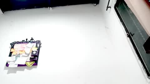 Snapshot of petiteivoryqueen chatting on October 24, 2025, 11:34 pm danna online show from October 24, 2025, 11:34 pm