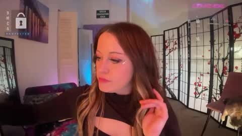 Snapshot of petitejewel chatting on December 21, 2024, 3:42 pm Jules online show from December 21, 2024, 3:42 pm