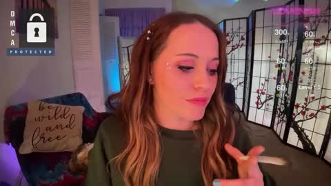 Snapshot of petitejewel chatting on December 27, 2024, 3:26 pm Jules online show from December 27, 2024, 3:26 pm