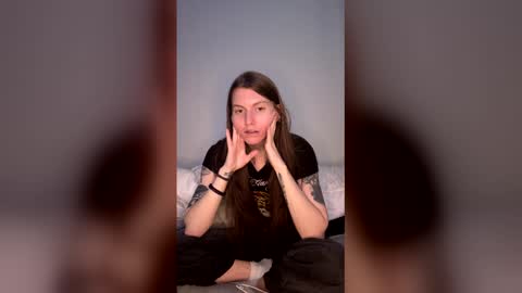 I am very new and dont know what im doing lol online show from March 27, 2026, 11:26 pm