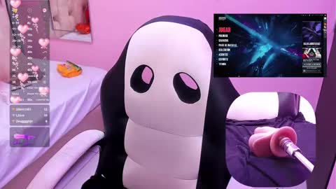 Snapshot of petitesally_ chatting on February 23, 2025, 7:55 am Sally online show from February 23, 2025, 7:55 am