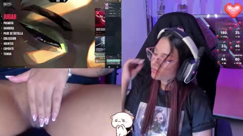 Snapshot of petitesofia_ chatting on March 9, 2025, 4:44 pm Sofia online show from March 9, 2025, 4:44 pm