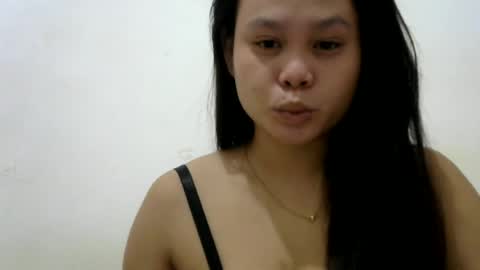 Snapshot of petty_yumii chatting on July 18, 2026, 6:12 pm petty_yumii online show from July 18, 2026, 6:12 pm