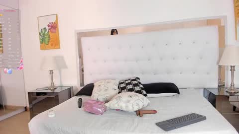 Snapshot of peyton_louise chatting on October 7, 2025, 12:02 pm Peyton online show from October 7, 2025, 12:02 pm