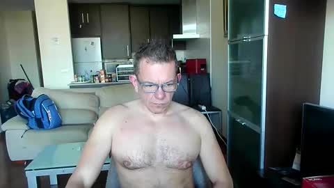 Snapshot of pg19clp4191zm chatting on February 5, 2026, 3:16 pm Alex online show from February 5, 2026, 3:16 pm