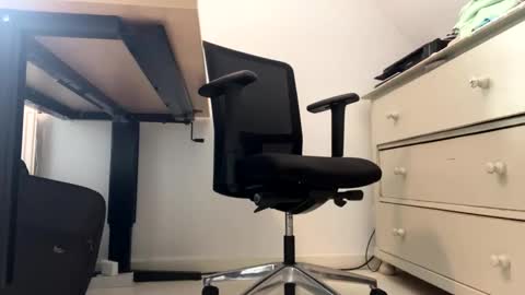 Snapshot of pg_raw chatting on September 21, 2025, 9:11 am Dilf online show from September 21, 2025, 9:11 am