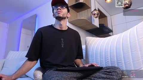 phantom_bigger1 online show from January 30, 2025, 11:11 am