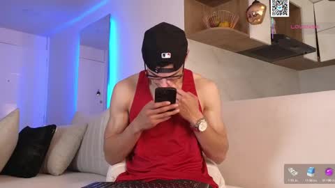 phantom_bigger1 online show from March 6, 2025, 12:09 pm